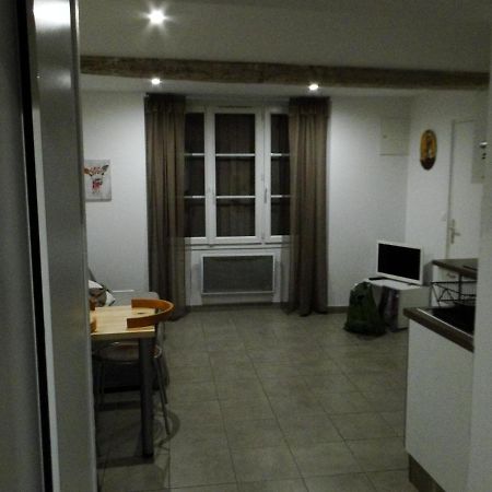 Sympathique Appartement ลีล-ซูร์-ลา-ซอร์ก ภายนอก รูปภาพ